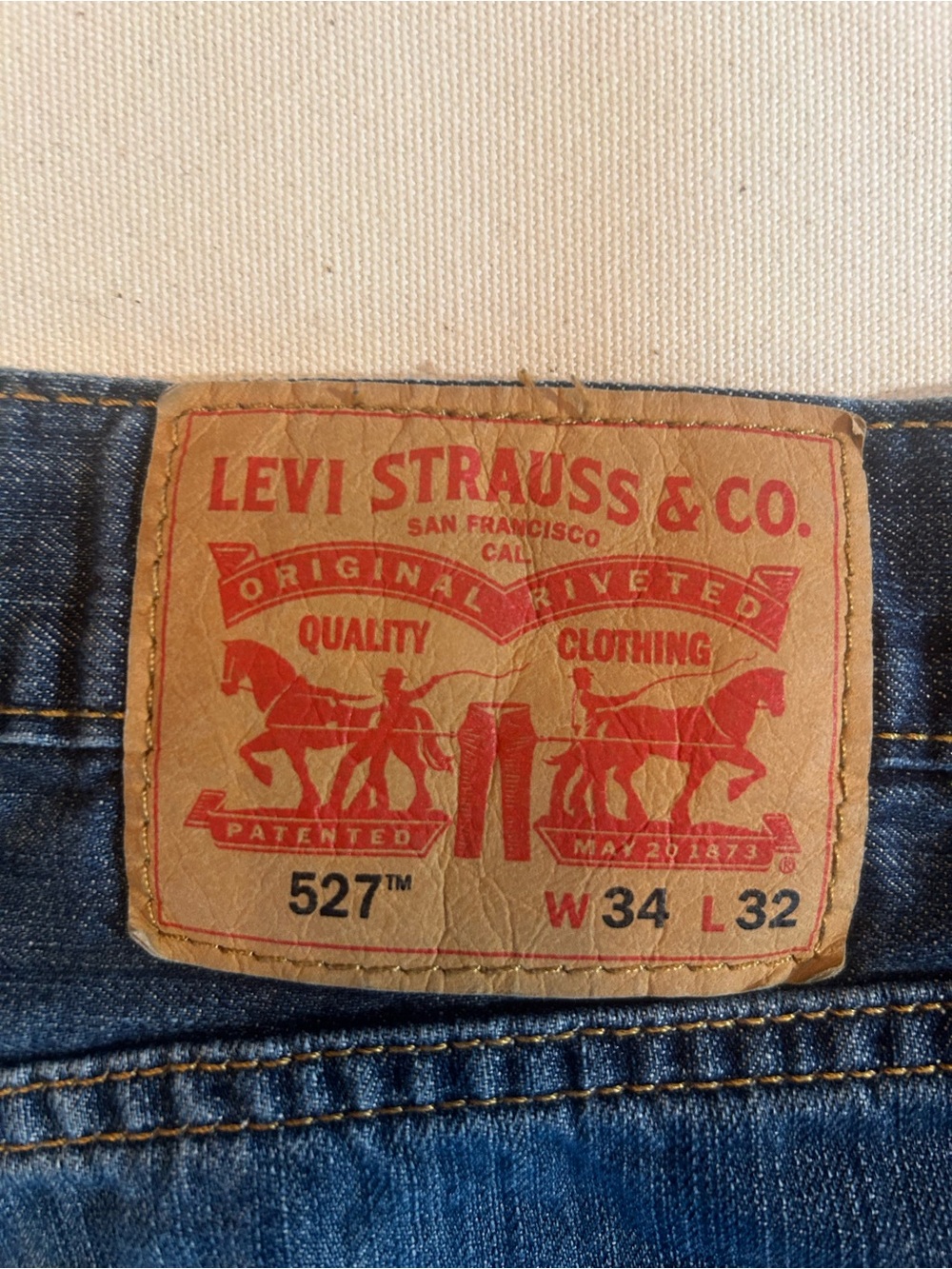 Levi's 527 Slim Bootcut Men's 100% Cotton Medium Wash Jeans 34x32